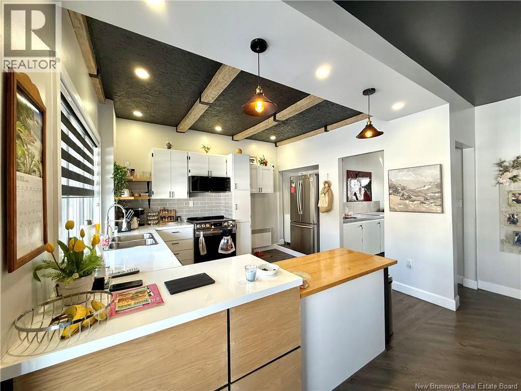 2116 Commerciale Street, Saint-François-De-Madawaska, New Brunswick  E7A 1B4 - Photo 3 - NB136725