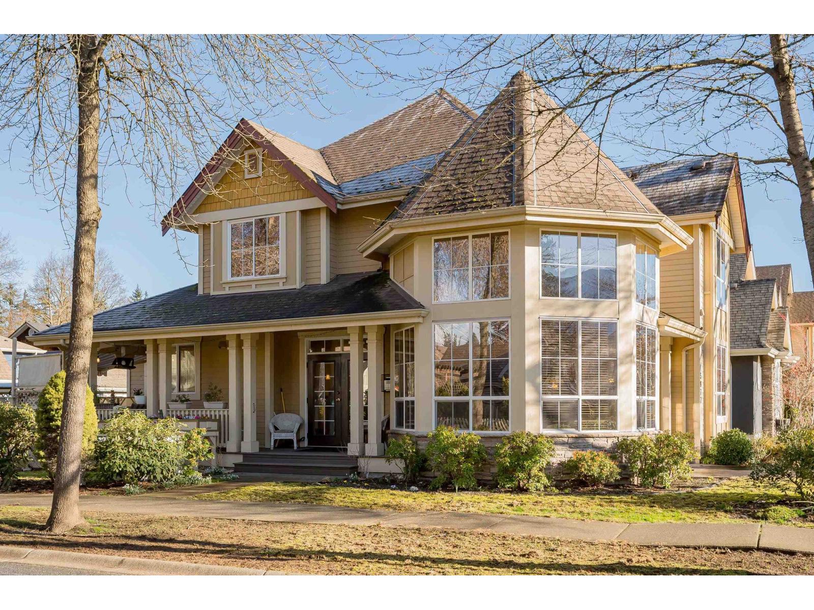 5877 Garrison Boulevard, Garrison Crossing, Chilliwack, British Columbia  V2R 5X8 - Photo 2 - R3108202