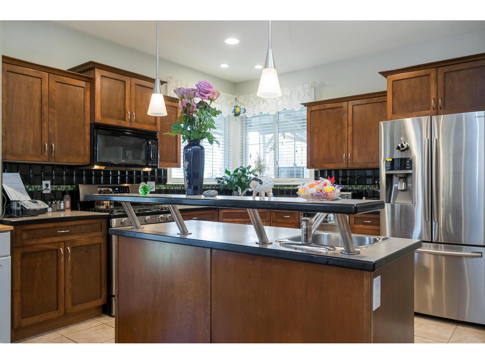 5877 Garrison Boulevard, Garrison Crossing, Chilliwack, British Columbia  V2R 5X8 - Photo 10 - R3108202