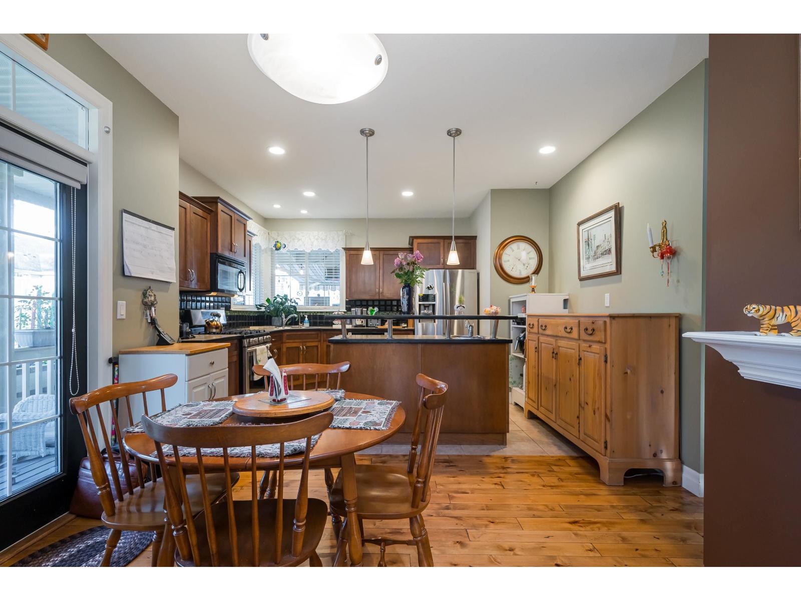 5877 Garrison Boulevard, Garrison Crossing, Chilliwack, British Columbia  V2R 5X8 - Photo 8 - R3108202