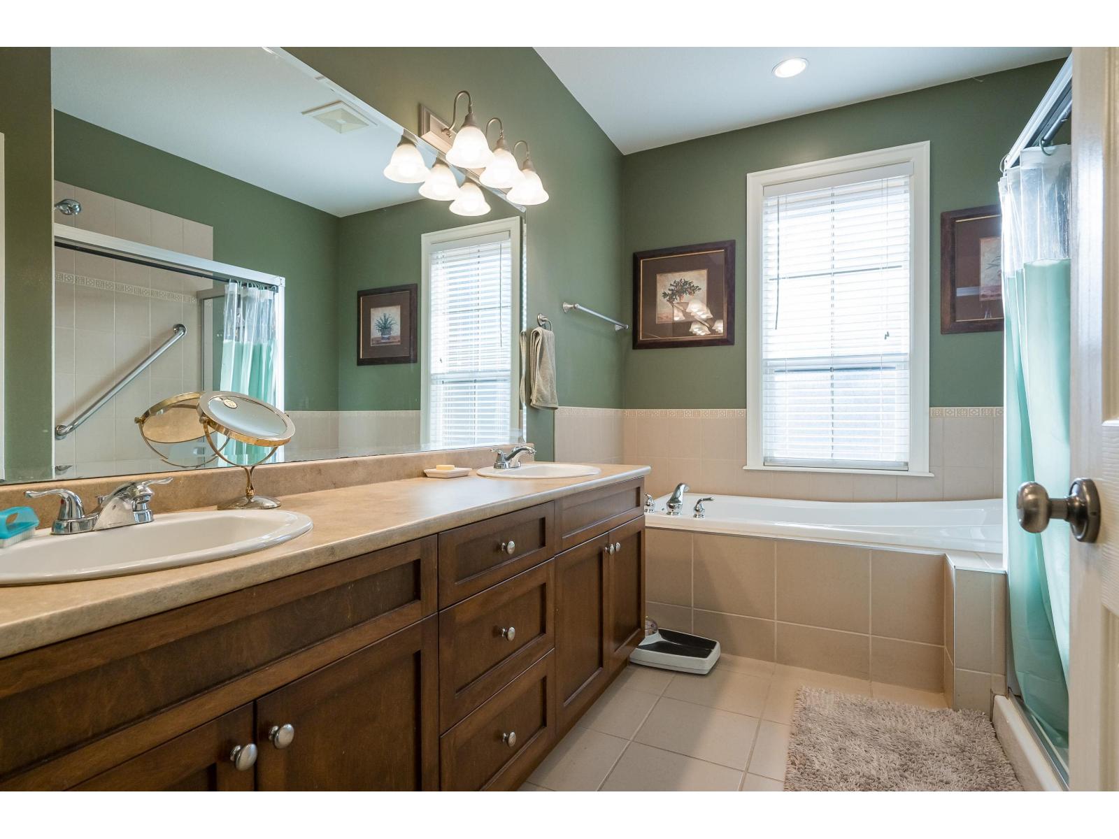 5877 Garrison Boulevard, Garrison Crossing, Chilliwack, British Columbia  V2R 5X8 - Photo 12 - R3108202