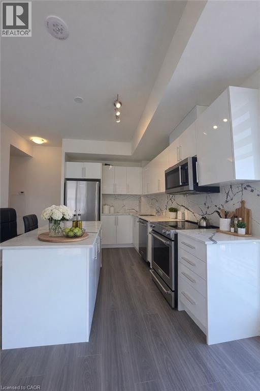 8960 Jane Street Unit# 818, York, Ontario  L4K 0N9 - Photo 4 - 40818662