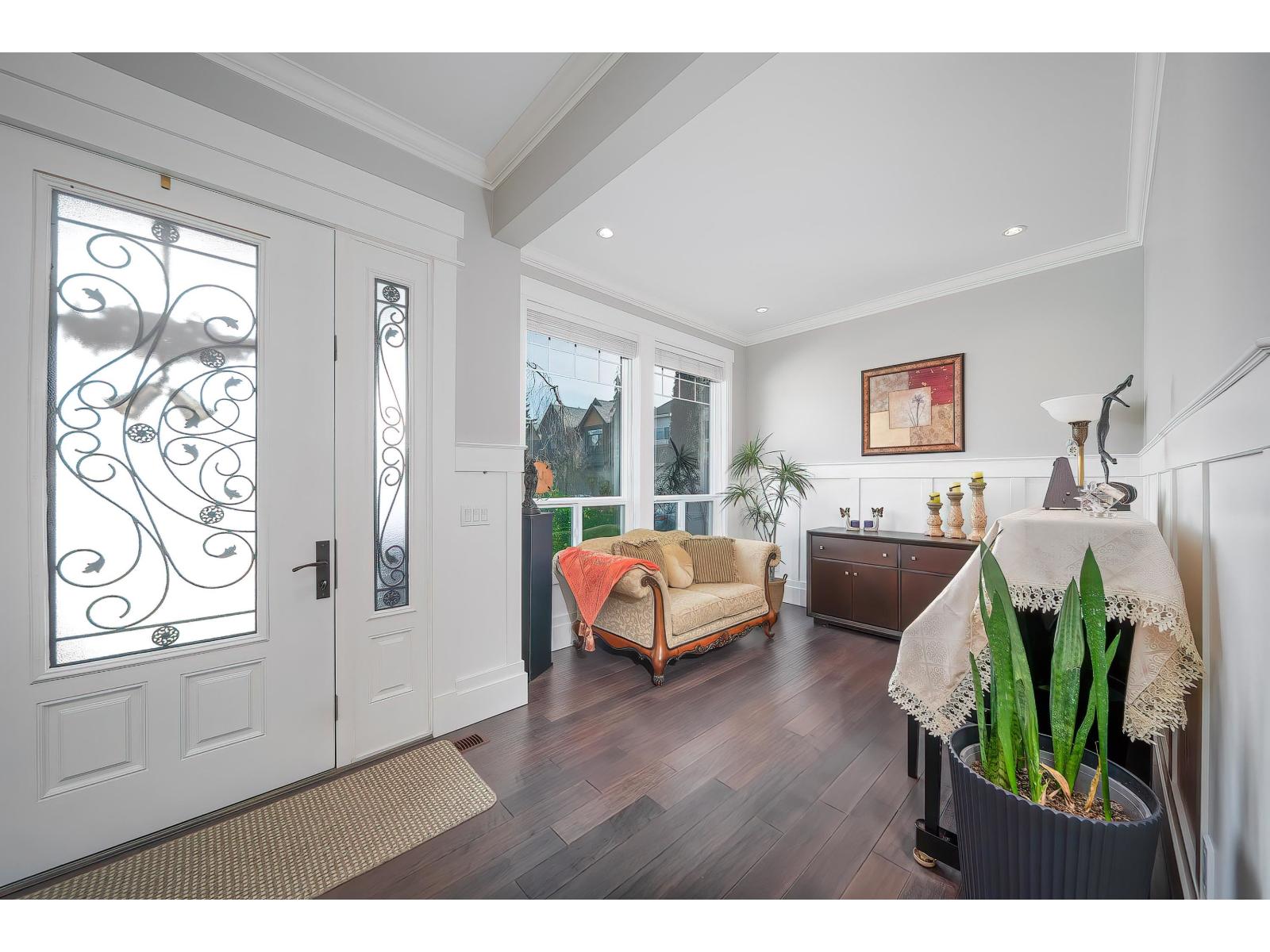 19688 70a Avenue, Langley, British Columbia  V2Y 0N6 - Photo 2 - R3107100