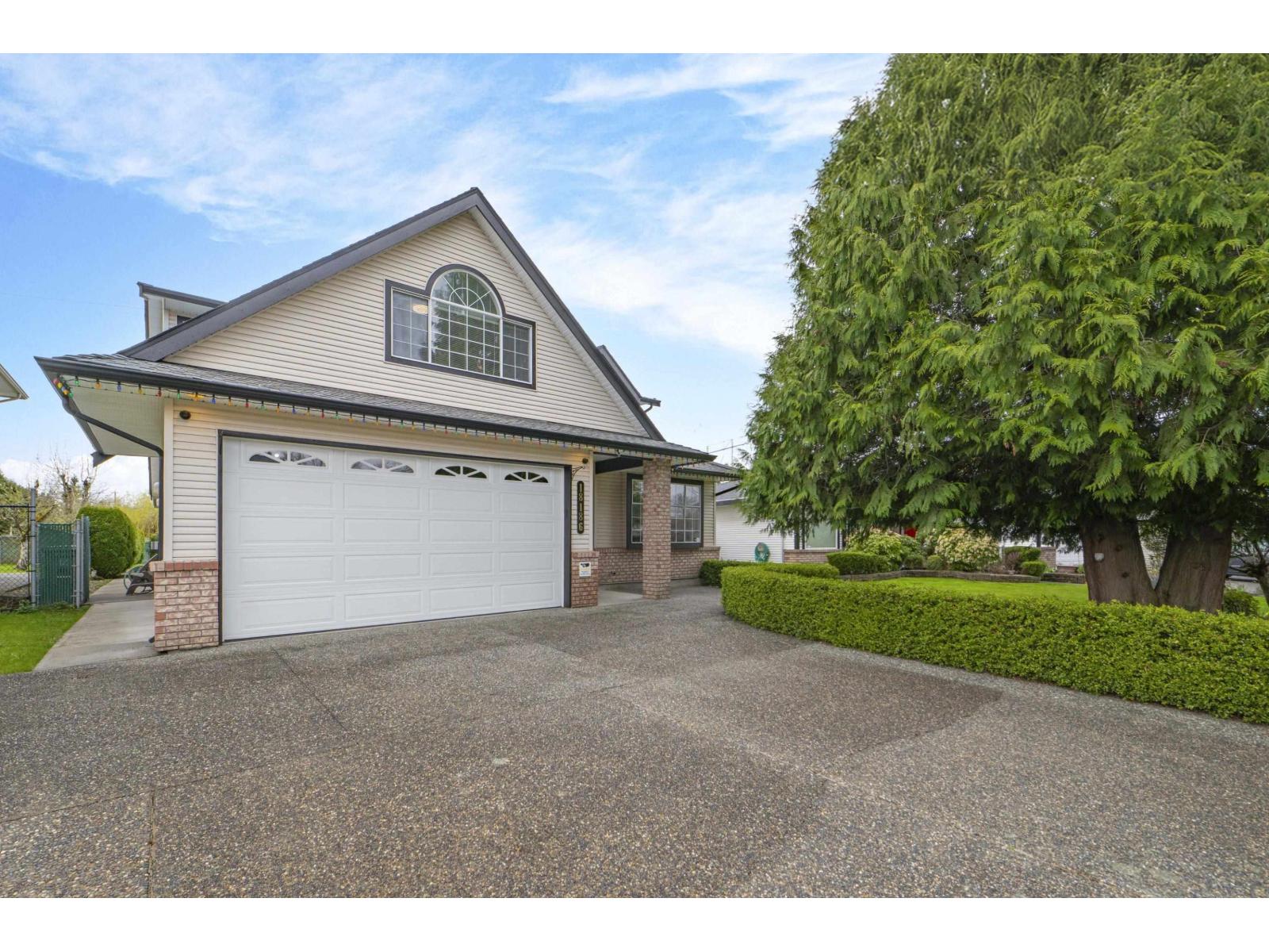 18186 Claytonwood Crescent, Surrey, British Columbia V3S 8G8 - Photo 1 - R3107092