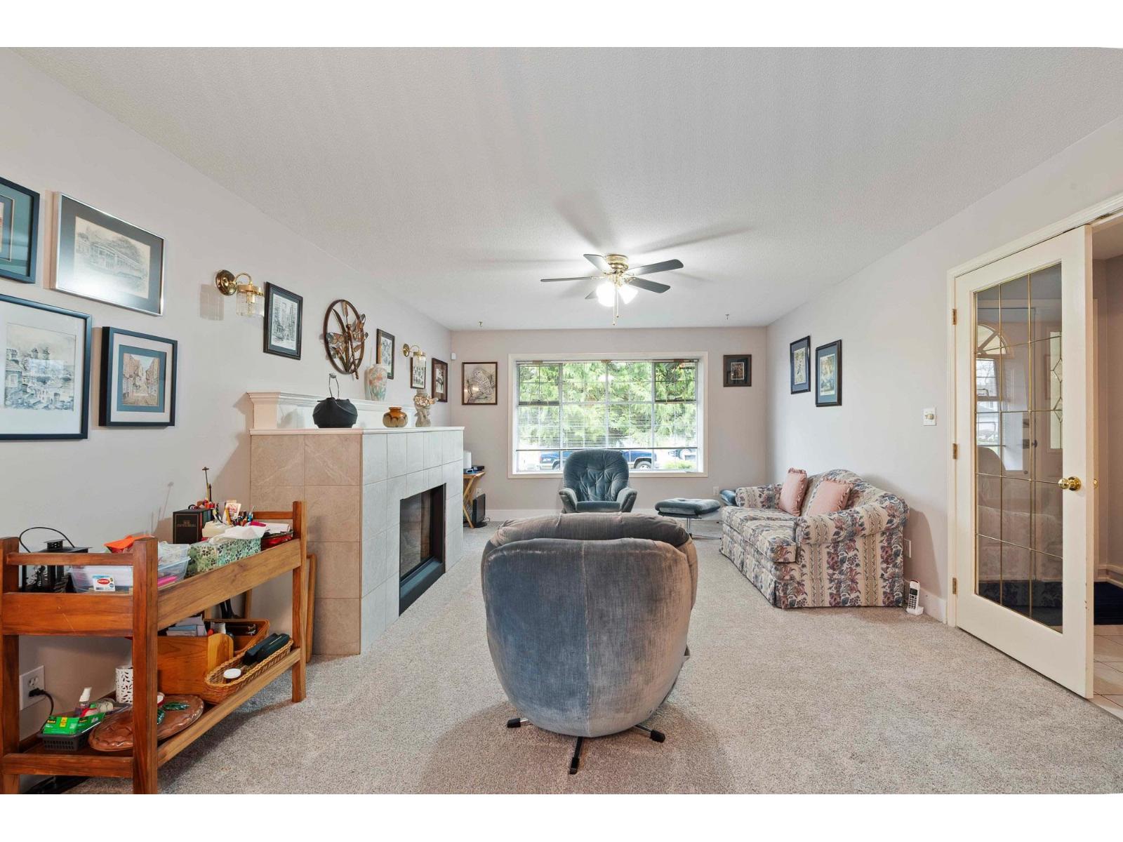 18186 Claytonwood Crescent, Surrey, British Columbia V3S 8G8 - Photo 5 - R3107092