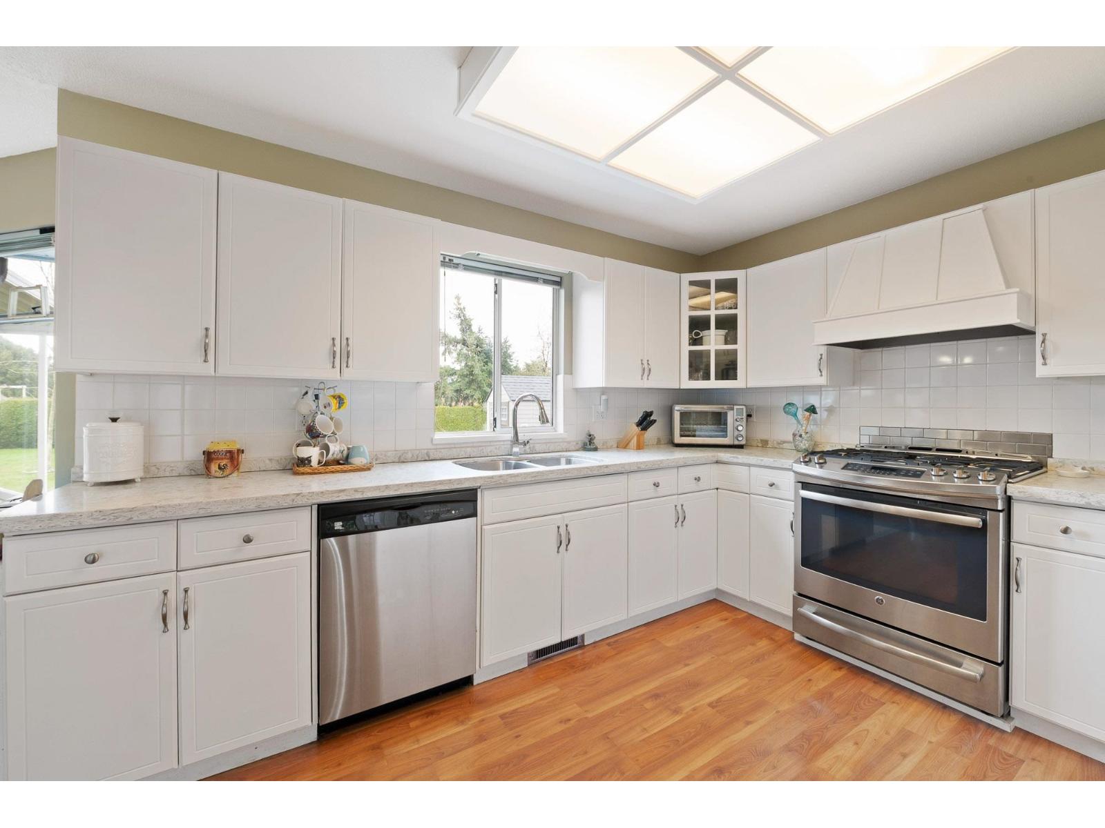 18186 Claytonwood Crescent, Surrey, British Columbia V3S 8G8 - Photo 11 - R3107092