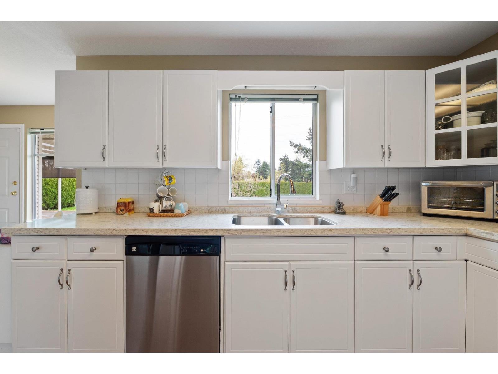 18186 Claytonwood Crescent, Surrey, British Columbia V3S 8G8 - Photo 15 - R3107092