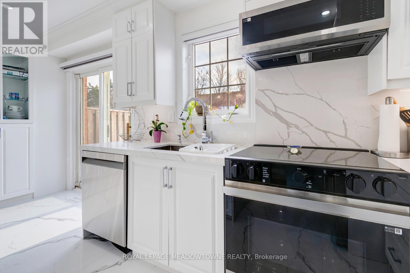 131 Checkerberry Crescent, Brampton, Ontario  L6R 2S8 - Photo 18 - W12891816