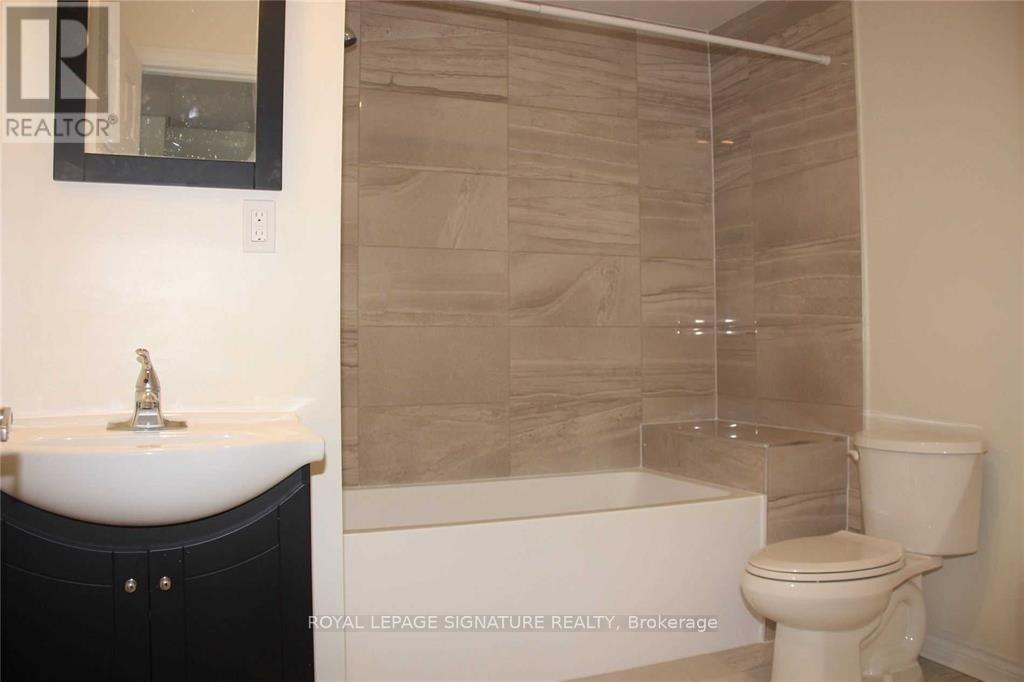 4 - 496 Horner Avenue, Toronto, Ontario  M8W 2B8 - Photo 4 - W12966804