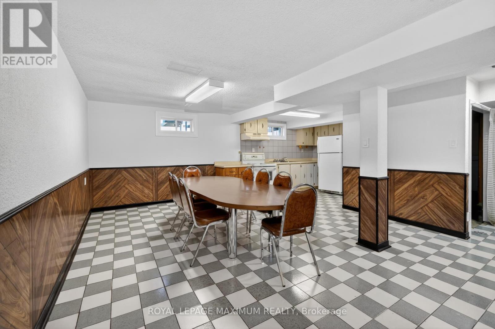 94 Goldsboro Road, Toronto, Ontario  M9L 1A8 - Photo 21 - W12971428