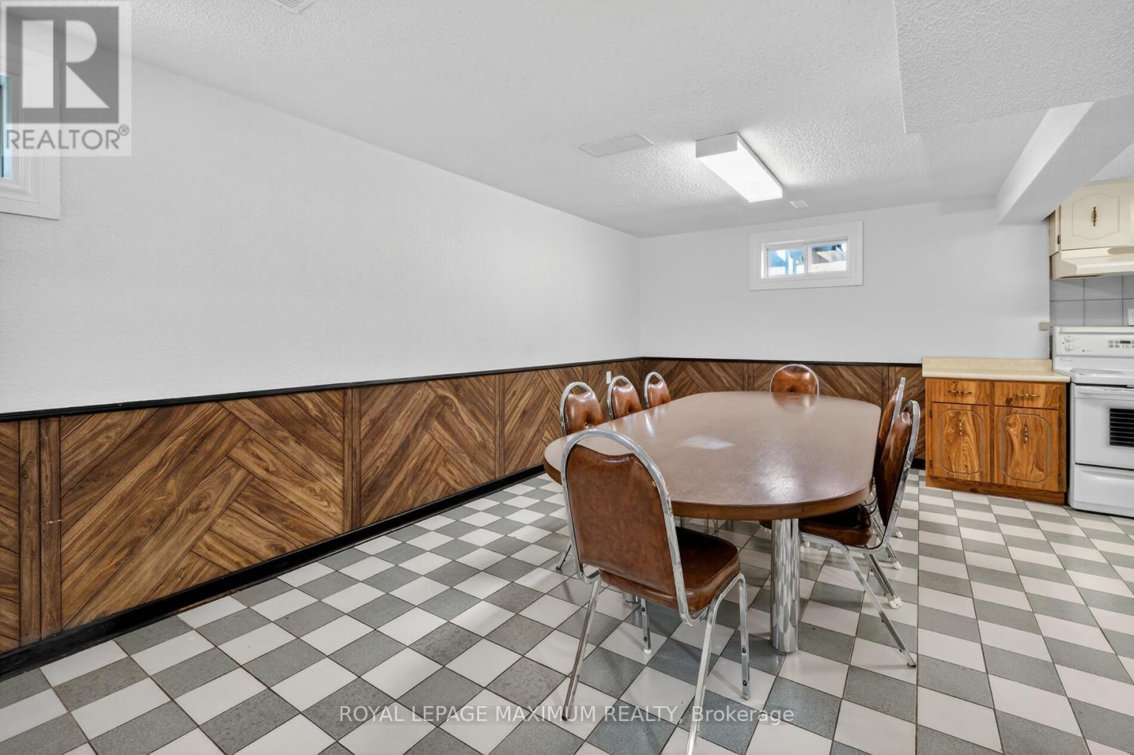 94 Goldsboro Road, Toronto, Ontario  M9L 1A8 - Photo 22 - W12971428