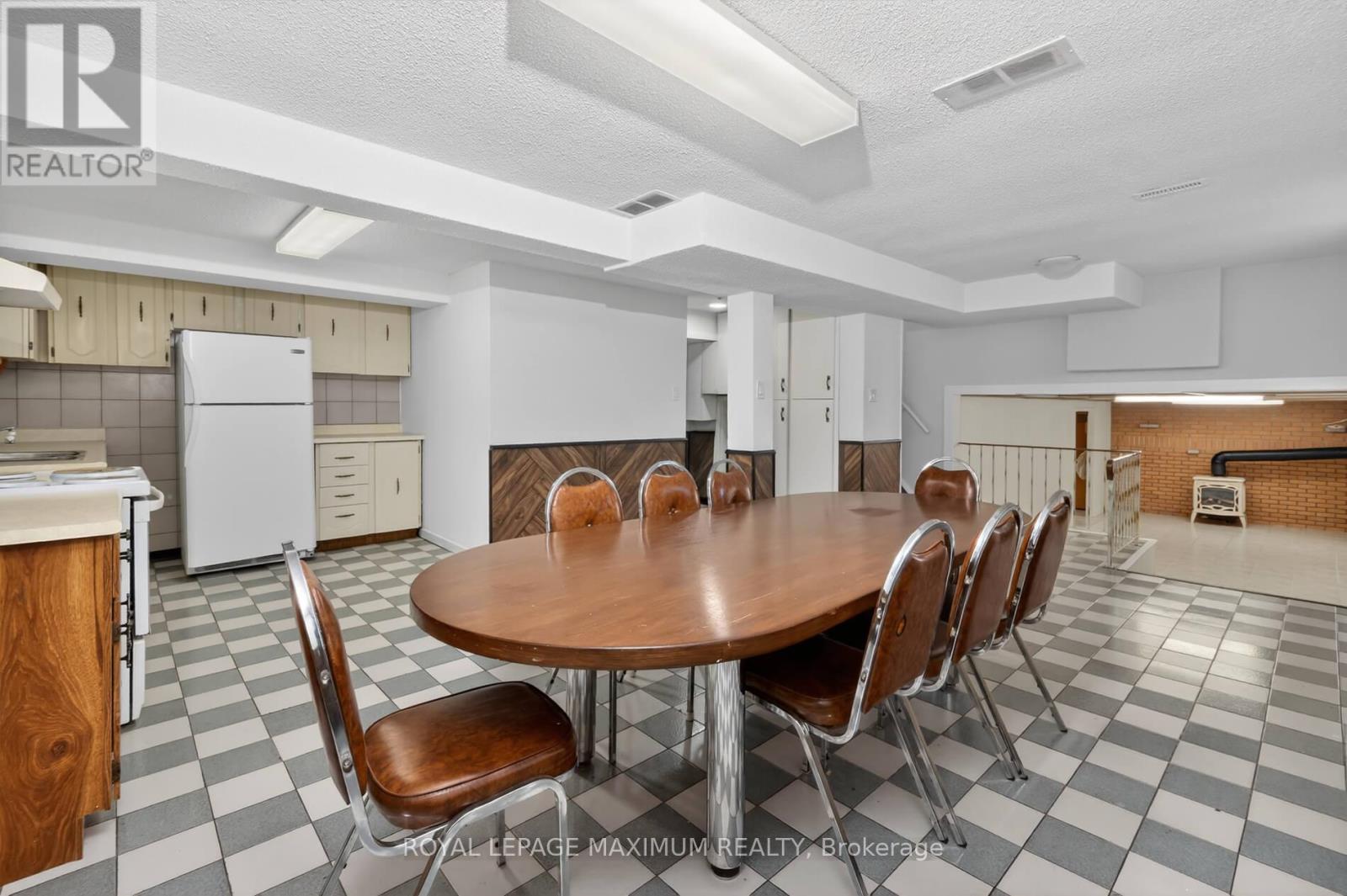 94 Goldsboro Road, Toronto, Ontario  M9L 1A8 - Photo 23 - W12971428