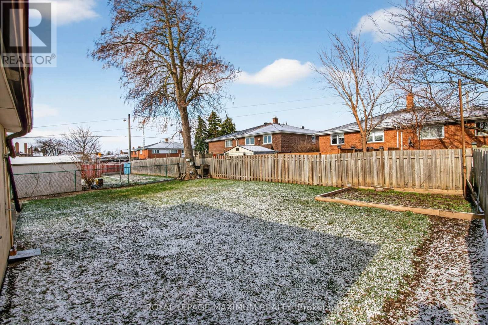 94 Goldsboro Road, Toronto, Ontario  M9L 1A8 - Photo 27 - W12971428