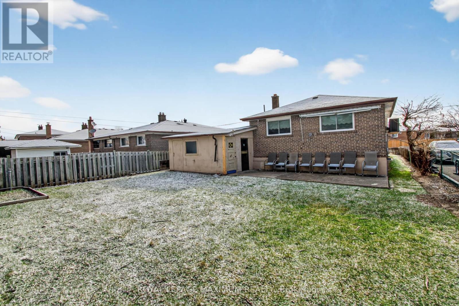 94 Goldsboro Road, Toronto, Ontario  M9L 1A8 - Photo 29 - W12971428