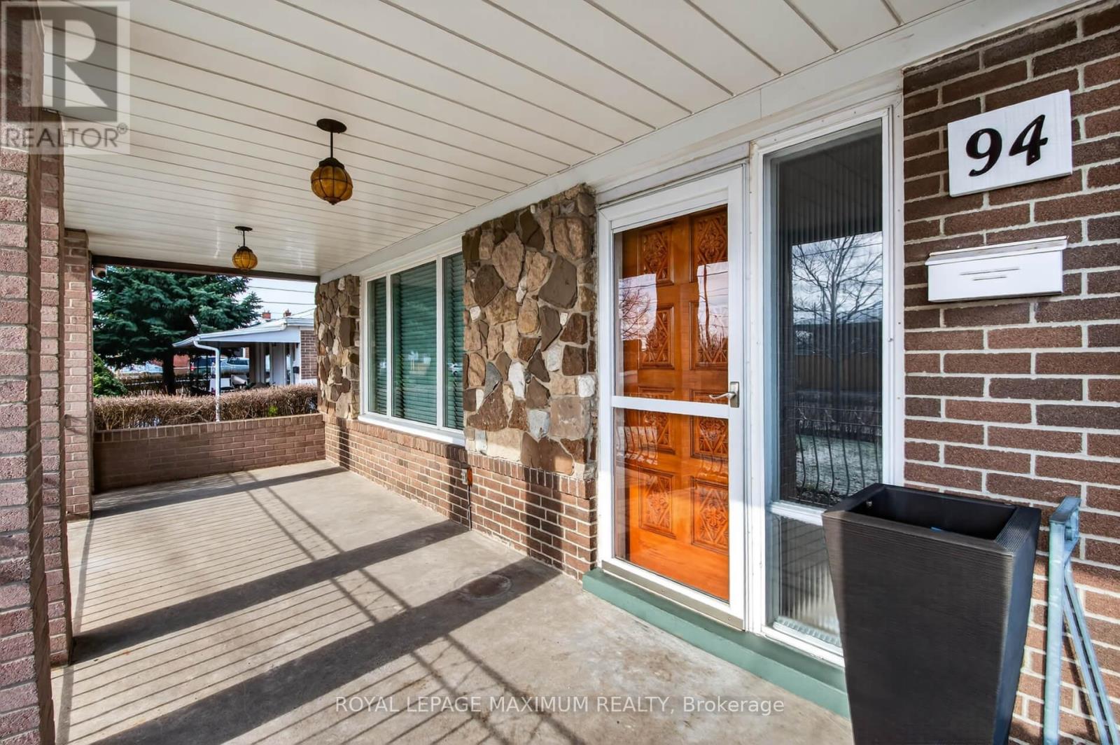 94 Goldsboro Road, Toronto, Ontario  M9L 1A8 - Photo 3 - W12971428