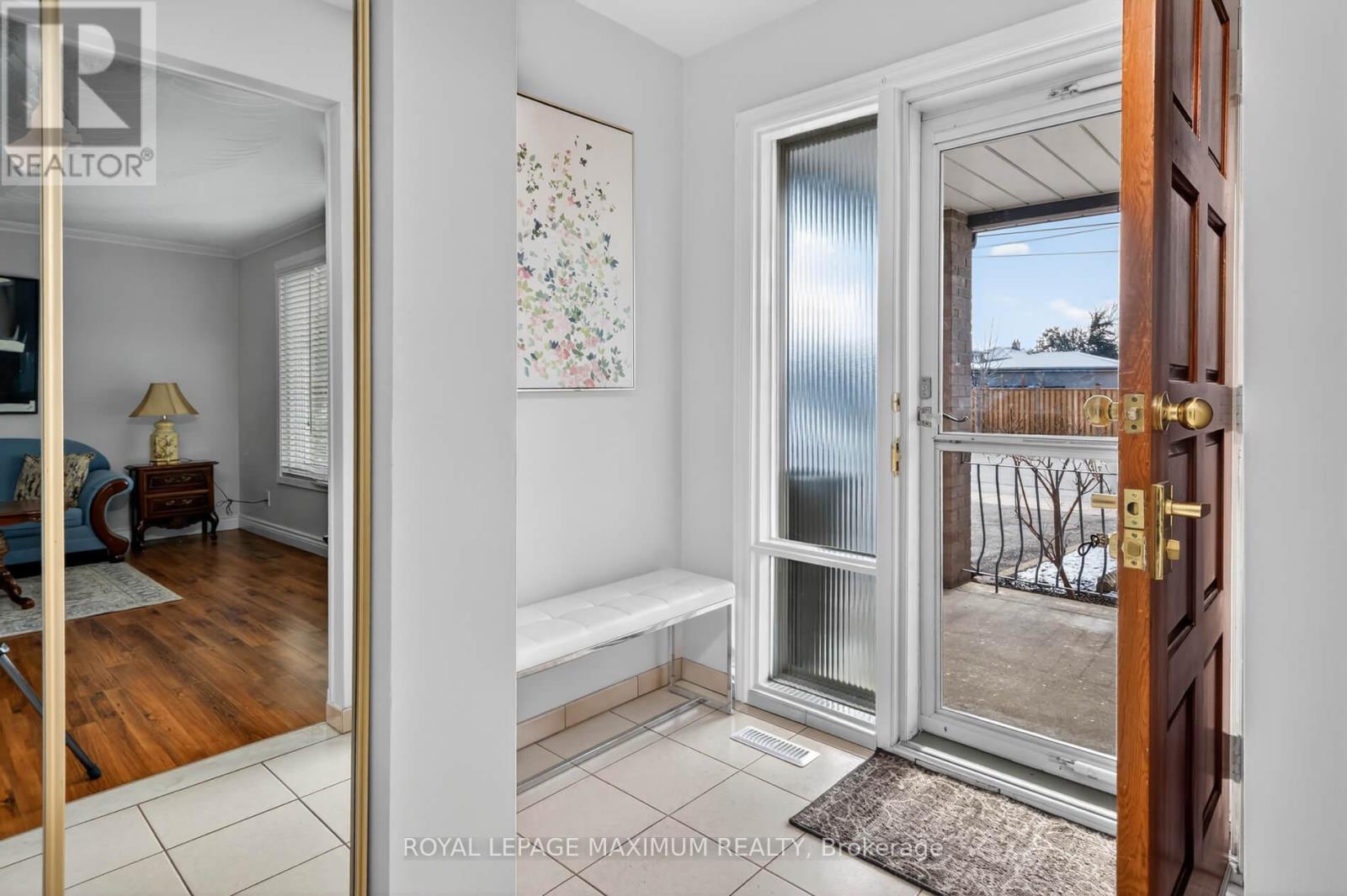 94 Goldsboro Road, Toronto, Ontario  M9L 1A8 - Photo 4 - W12971428