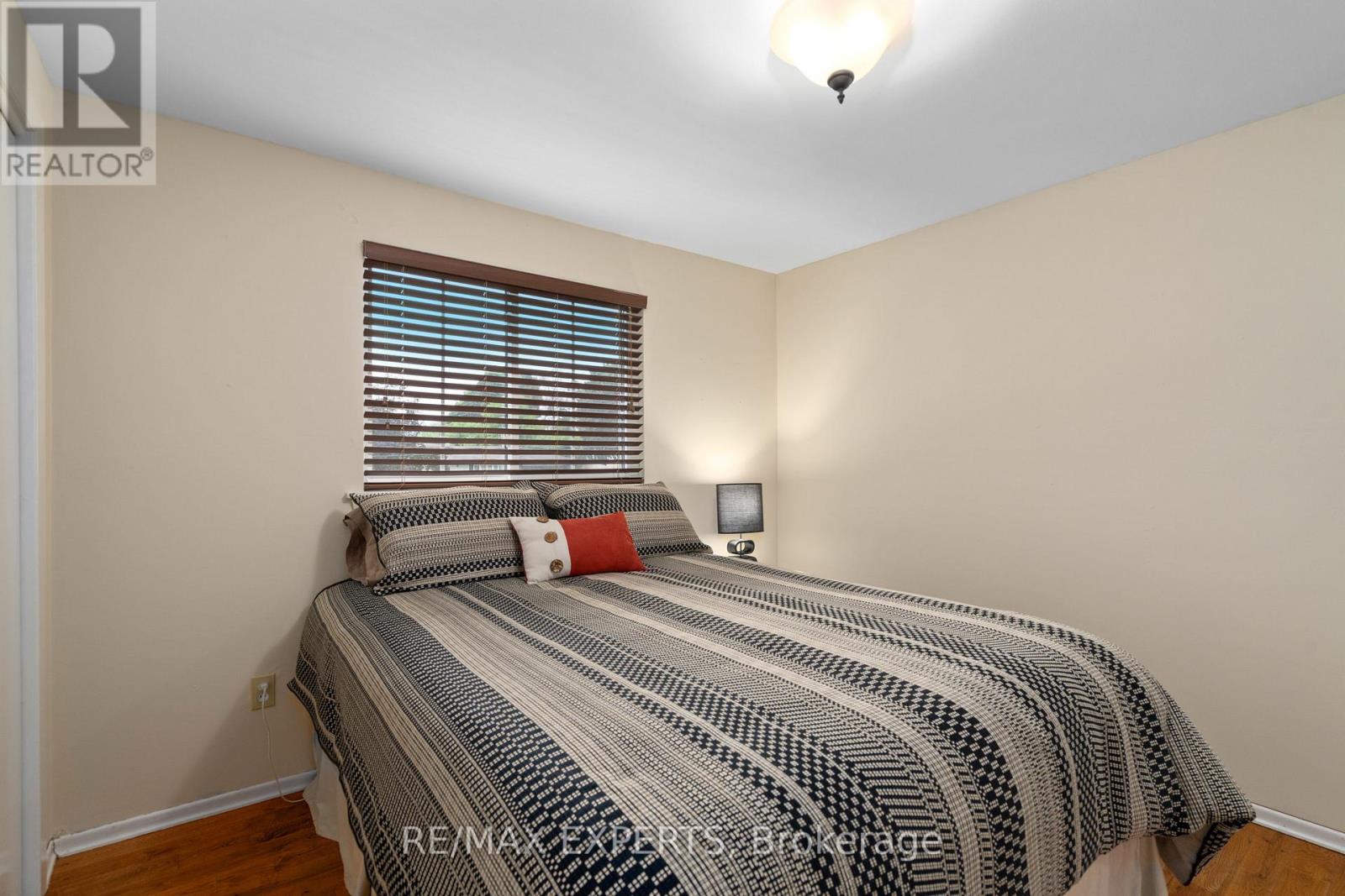 28 Hilltop Drive, Caledon, Ontario  L7C 1H6 - Photo 22 - W12971440