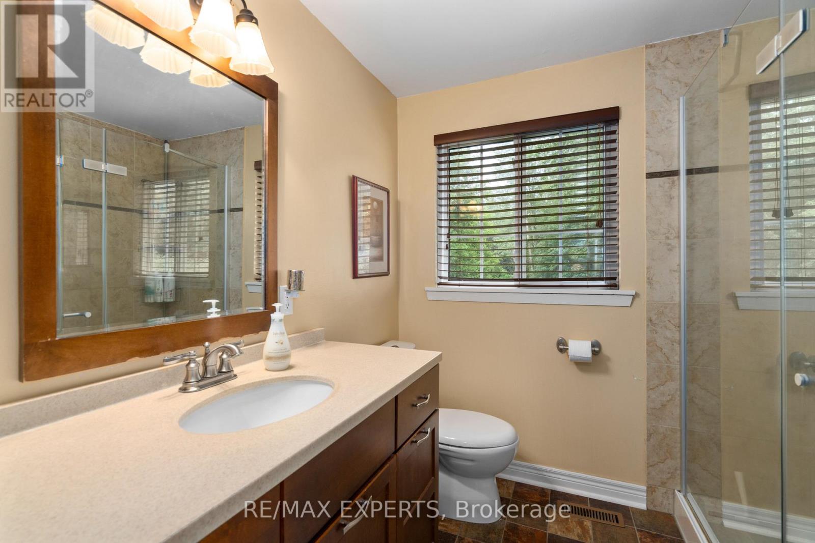 28 Hilltop Drive, Caledon, Ontario  L7C 1H6 - Photo 23 - W12971440