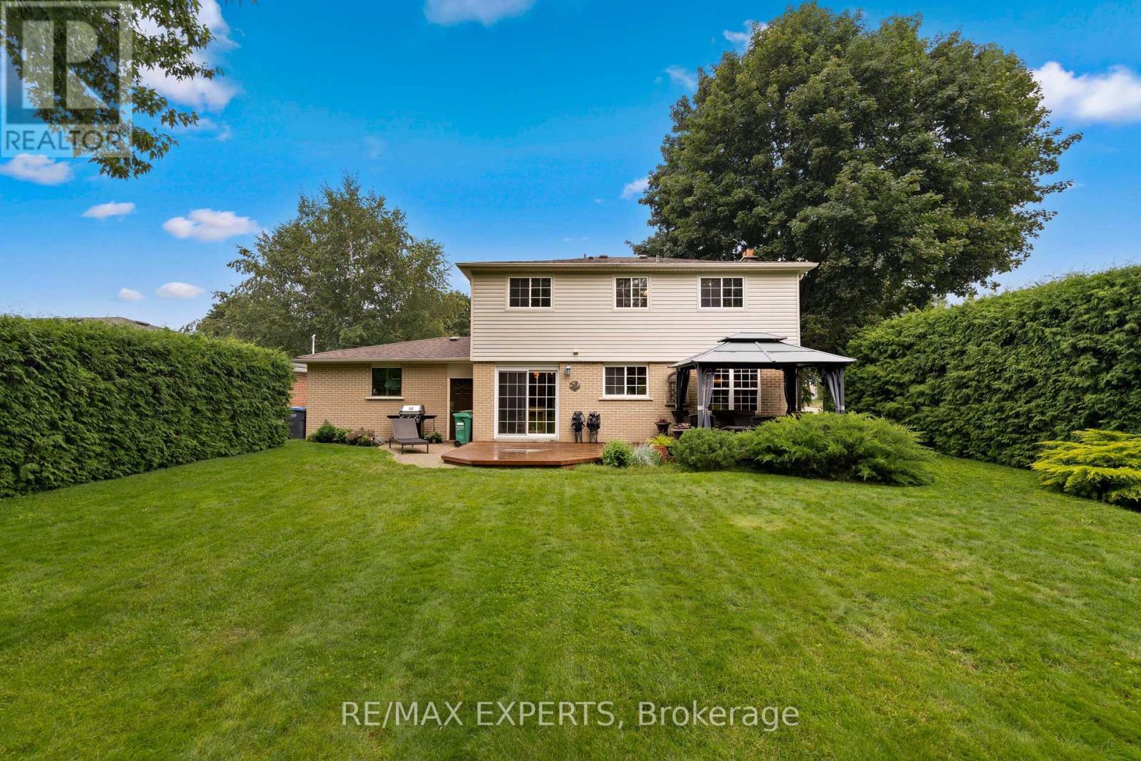 28 Hilltop Drive, Caledon, Ontario  L7C 1H6 - Photo 32 - W12971440