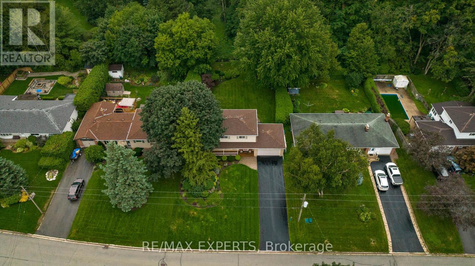 28 Hilltop Drive, Caledon, Ontario  L7C 1H6 - Photo 43 - W12971440