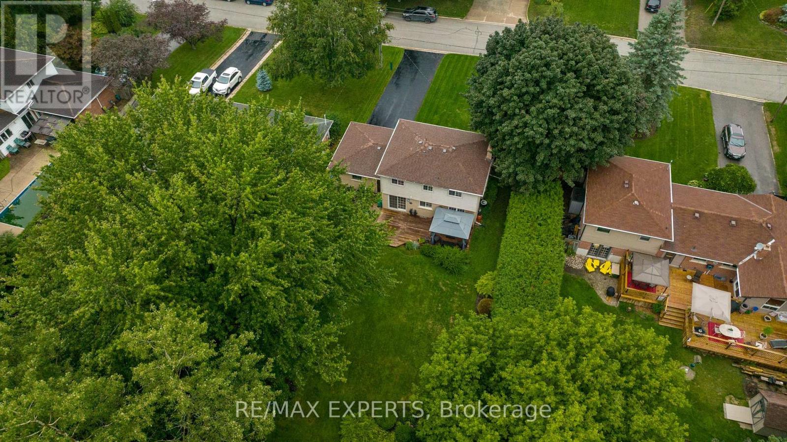 28 Hilltop Drive, Caledon, Ontario  L7C 1H6 - Photo 44 - W12971440