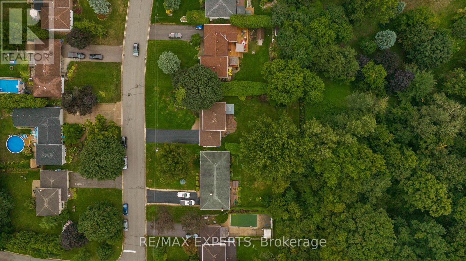 28 Hilltop Drive, Caledon, Ontario  L7C 1H6 - Photo 46 - W12971440