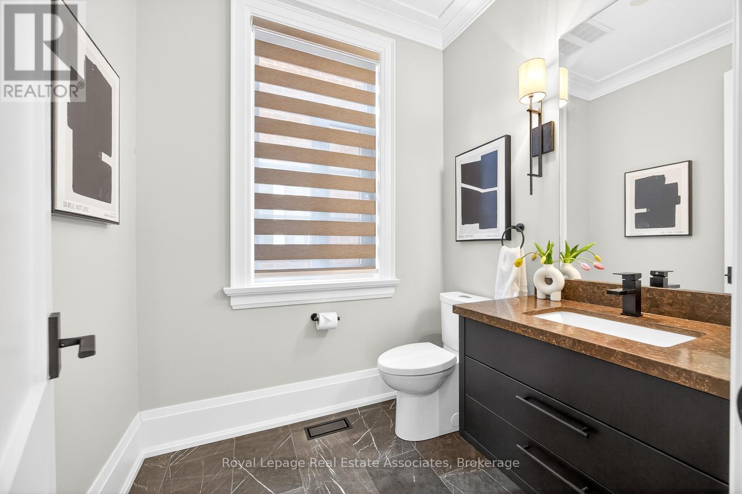 16 Dorlen Avenue, Toronto, Ontario  M9B 5A9 - Photo 17 - W12971474