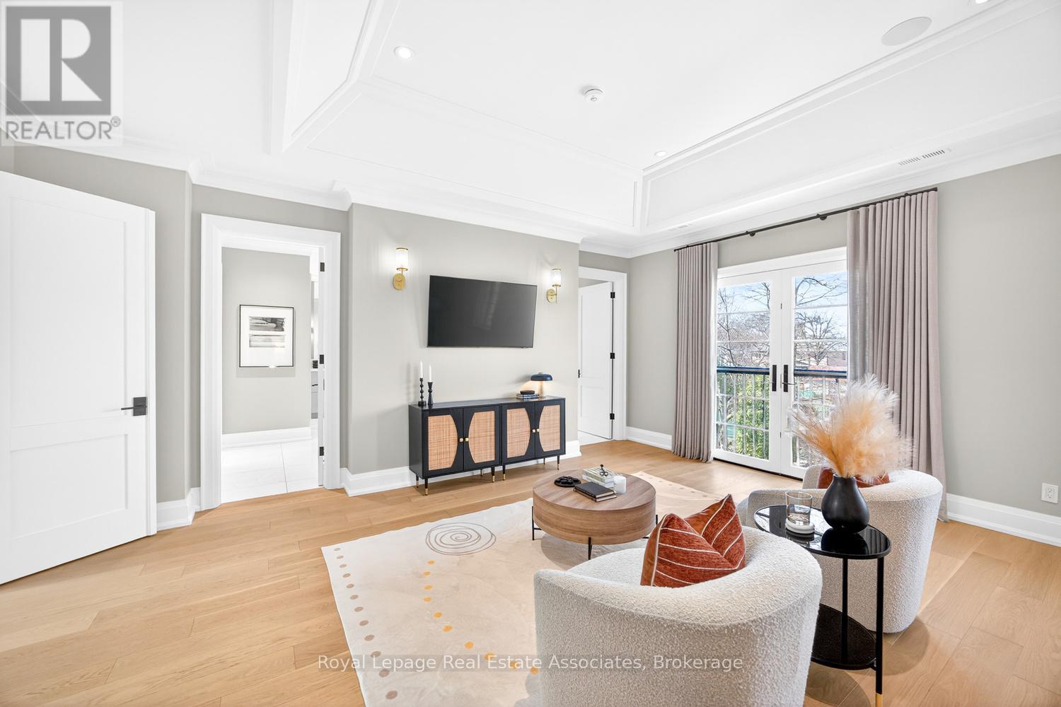 16 Dorlen Avenue, Toronto, Ontario  M9B 5A9 - Photo 19 - W12971474