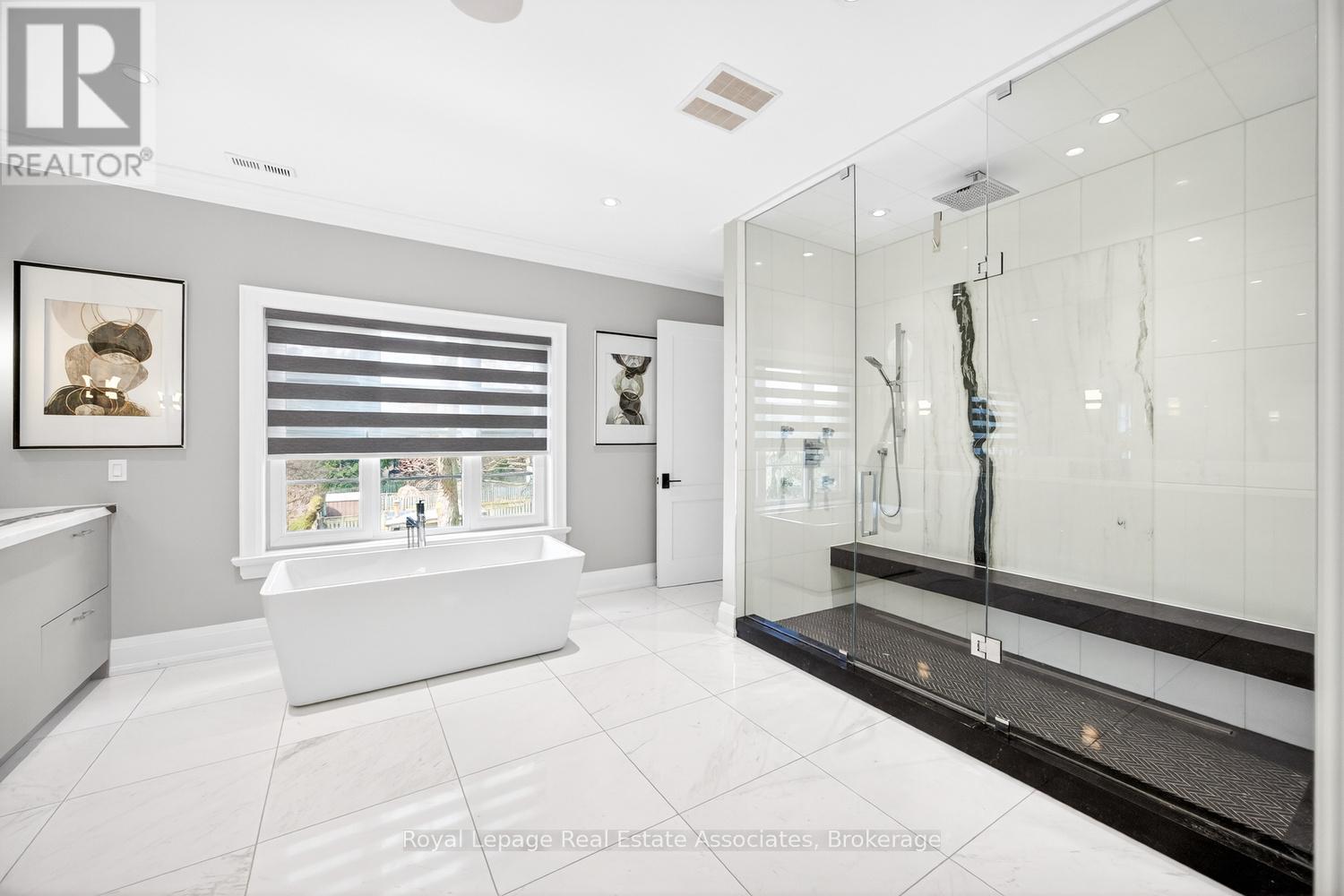 16 Dorlen Avenue, Toronto, Ontario  M9B 5A9 - Photo 23 - W12971474