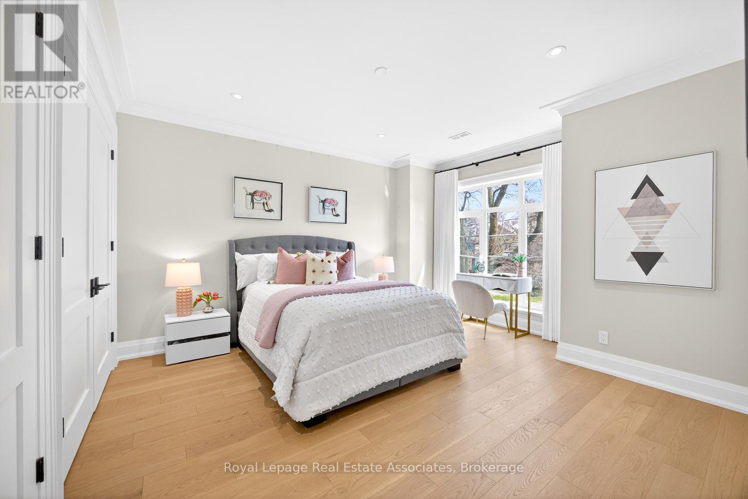 16 Dorlen Avenue, Toronto, Ontario  M9B 5A9 - Photo 29 - W12971474