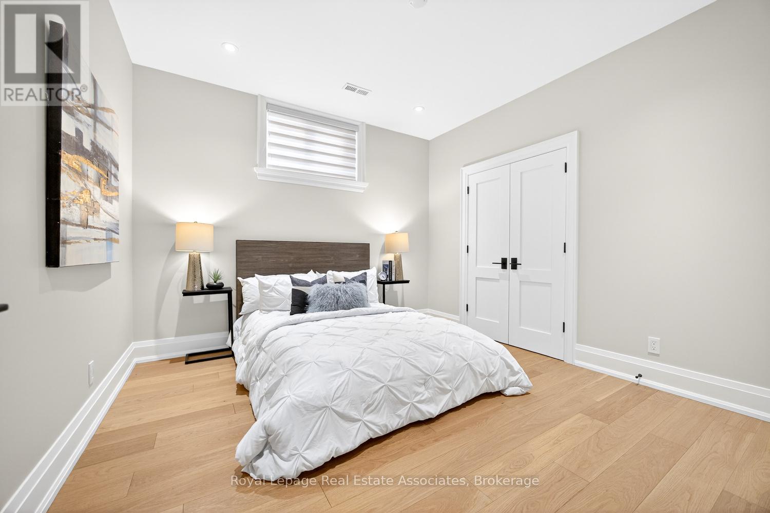 16 Dorlen Avenue, Toronto, Ontario  M9B 5A9 - Photo 42 - W12971474