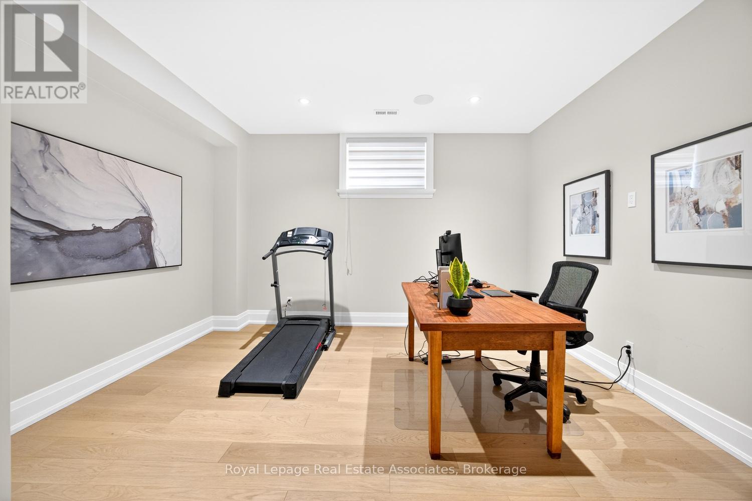 16 Dorlen Avenue, Toronto, Ontario  M9B 5A9 - Photo 43 - W12971474