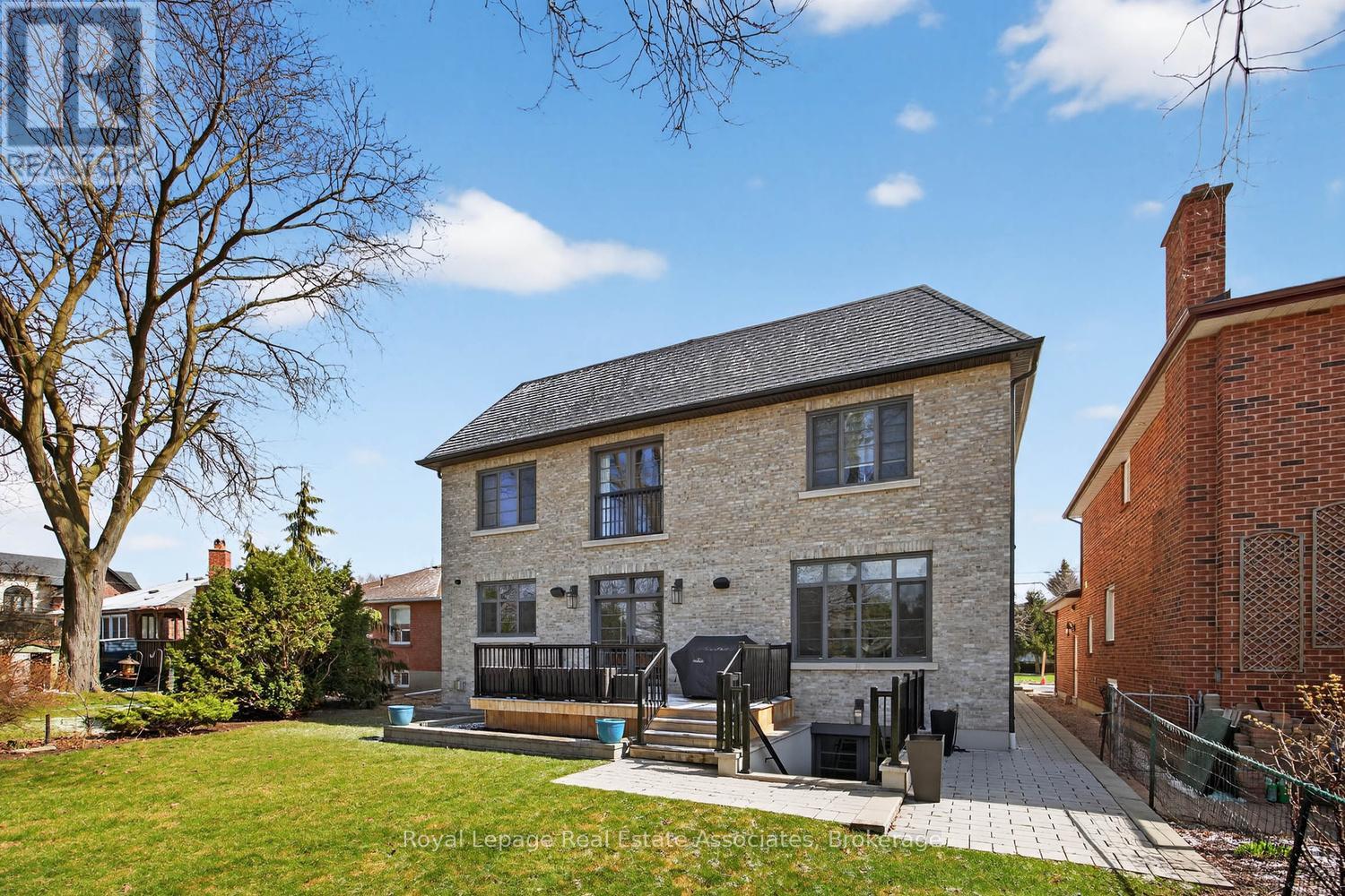 16 Dorlen Avenue, Toronto, Ontario  M9B 5A9 - Photo 44 - W12971474