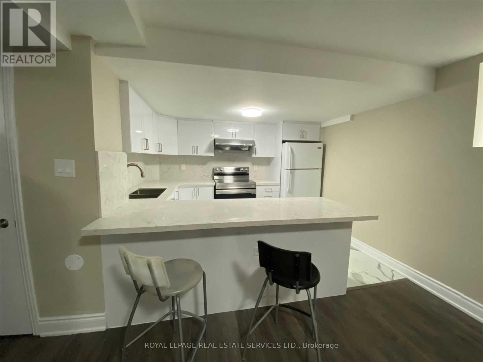 Lower - 4127 Loyalist Drive, Mississauga, Ontario  L5L 3X7 - Photo 4 - W12971570