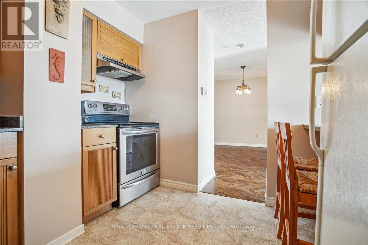 1609 - 1300 Islington Avenue, Toronto, Ontario  M9A 5C4 - Photo 10 - W12971578