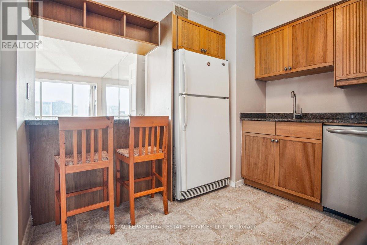 1609 - 1300 Islington Avenue, Toronto, Ontario  M9A 5C4 - Photo 11 - W12971578