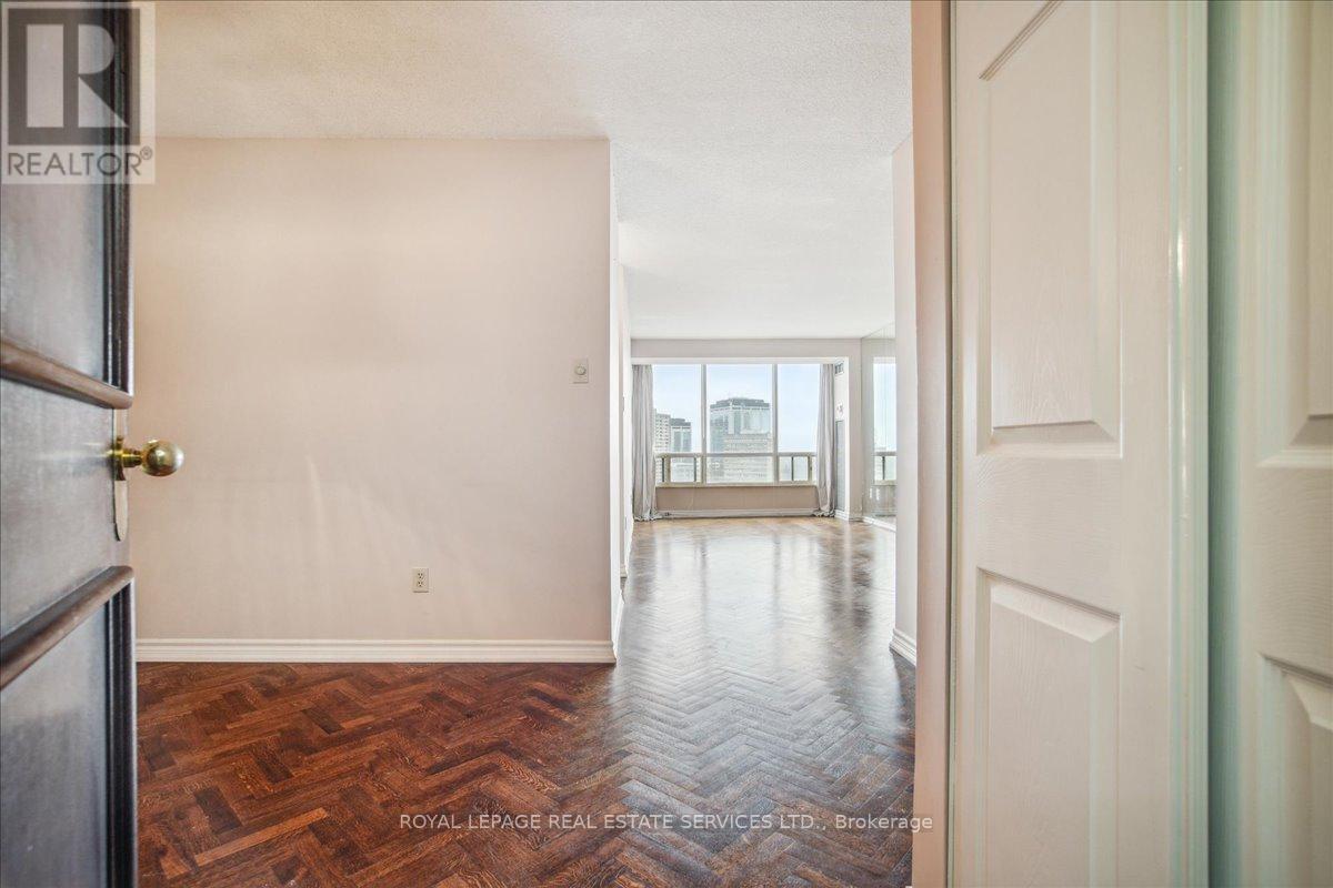 1609 - 1300 Islington Avenue, Toronto, Ontario  M9A 5C4 - Photo 4 - W12971578