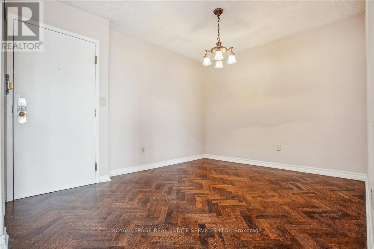 1609 - 1300 Islington Avenue, Toronto, Ontario  M9A 5C4 - Photo 5 - W12971578