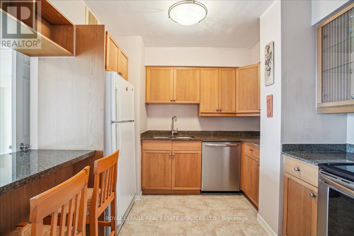 1609 - 1300 Islington Avenue, Toronto, Ontario  M9A 5C4 - Photo 7 - W12971578