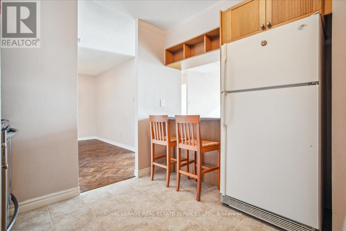 1609 - 1300 Islington Avenue, Toronto, Ontario  M9A 5C4 - Photo 9 - W12971578