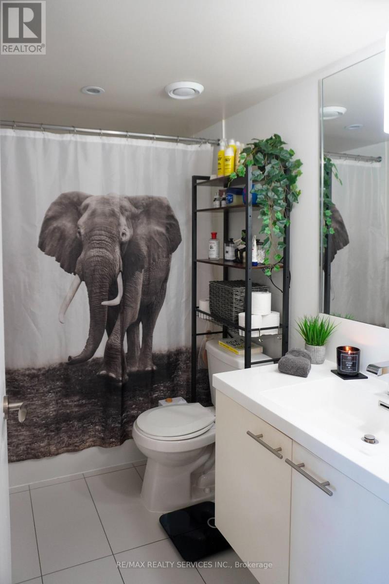 611 - 5 Valhalla Inn Road, Toronto, Ontario  M9B 1S9 - Photo 11 - W12971580