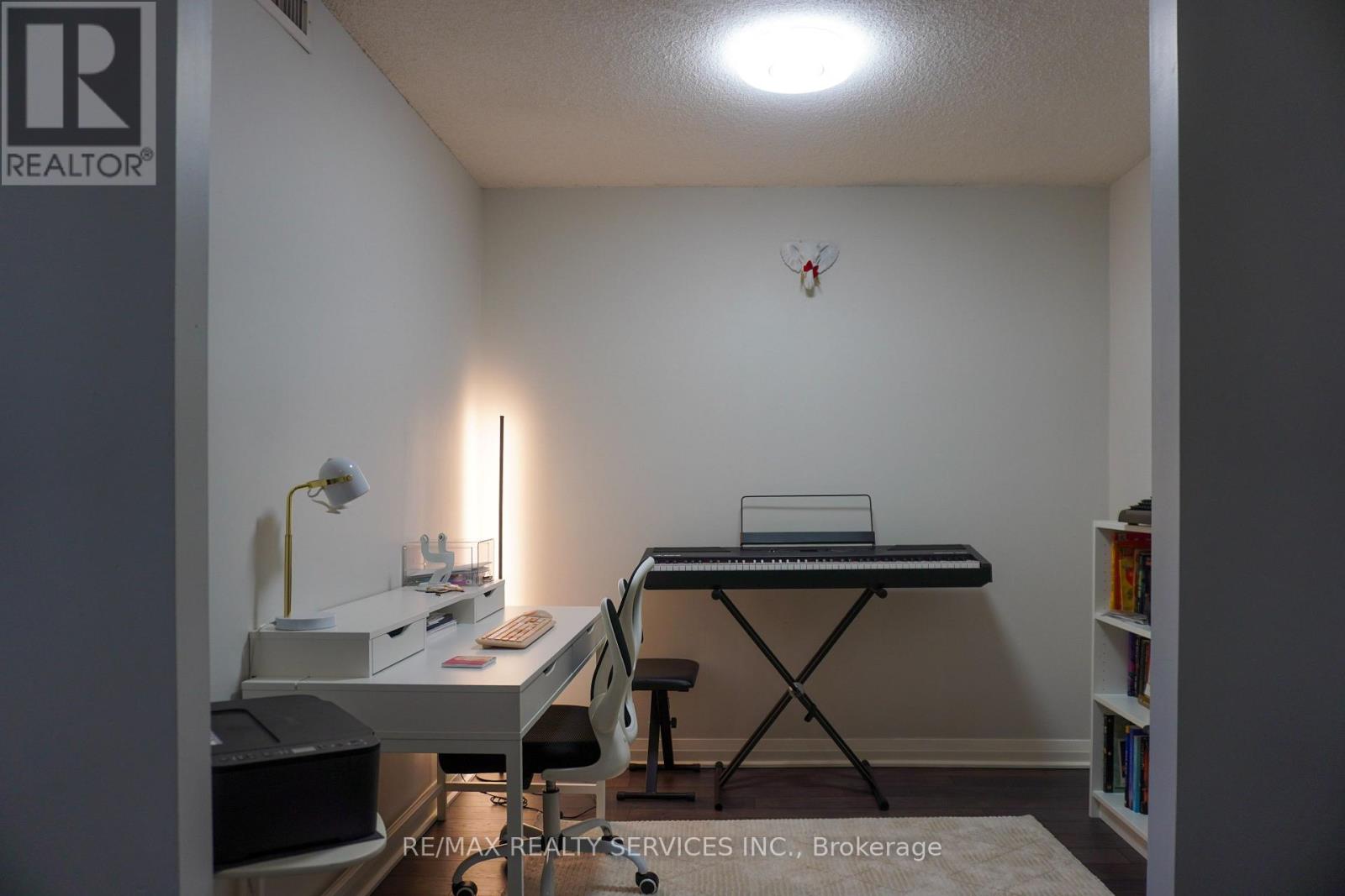 611 - 5 Valhalla Inn Road, Toronto, Ontario  M9B 1S9 - Photo 7 - W12971580