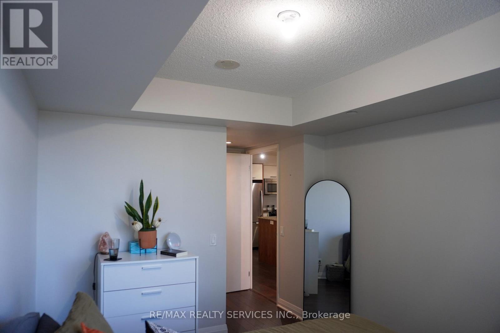 611 - 5 Valhalla Inn Road, Toronto, Ontario  M9B 1S9 - Photo 9 - W12971580