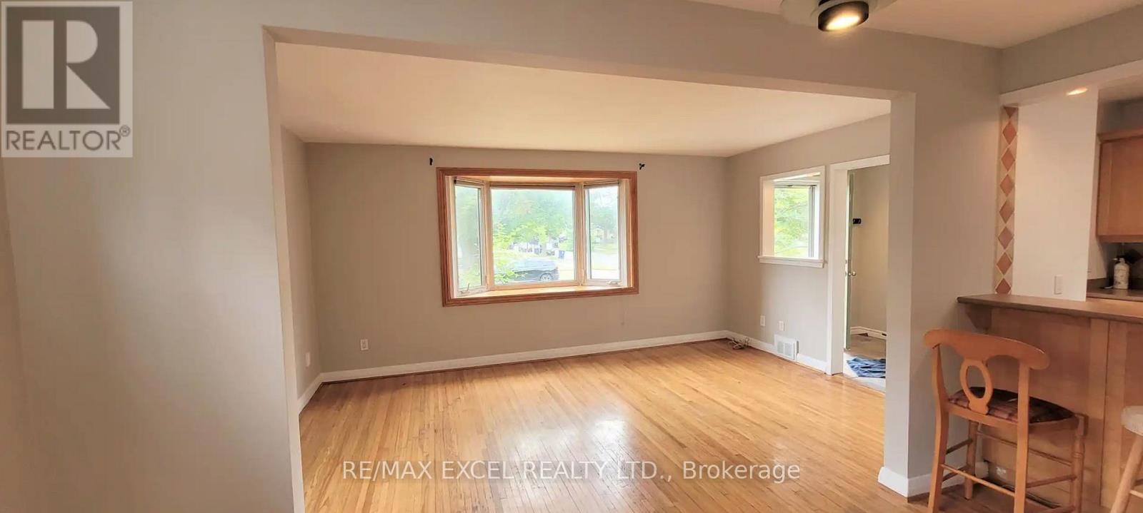 2 Rufford Road, Toronto, Ontario  M8W 4V4 - Photo 5 - W12971630