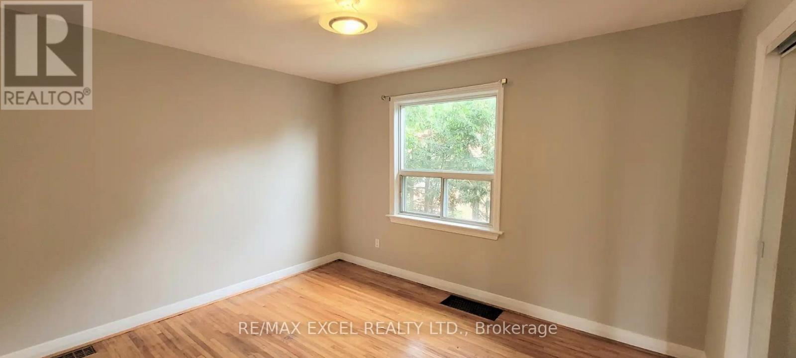 2 Rufford Road, Toronto, Ontario  M8W 4V4 - Photo 7 - W12971630