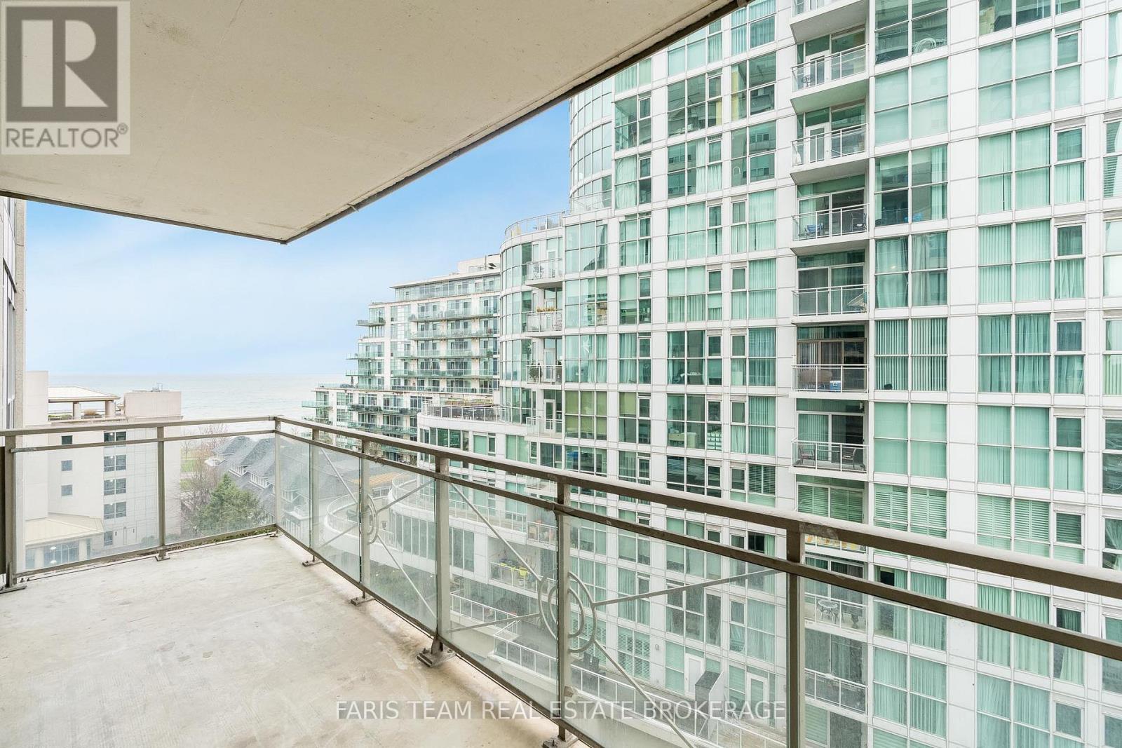 806 - 88 Palace Pier Court, Toronto, Ontario  M8V 4C2 - Photo 17 - W12971634