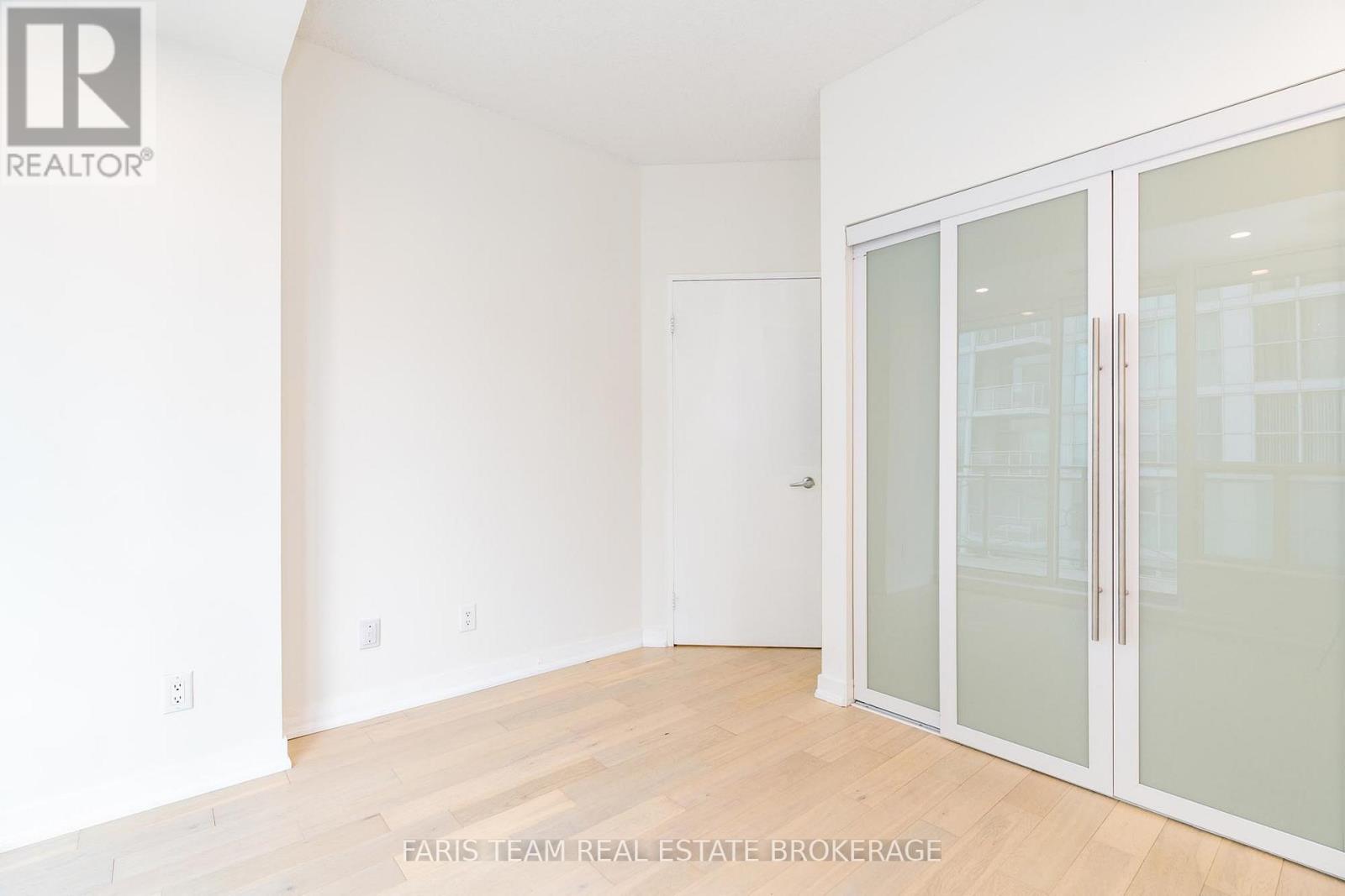 806 - 88 Palace Pier Court, Toronto, Ontario  M8V 4C2 - Photo 23 - W12971634