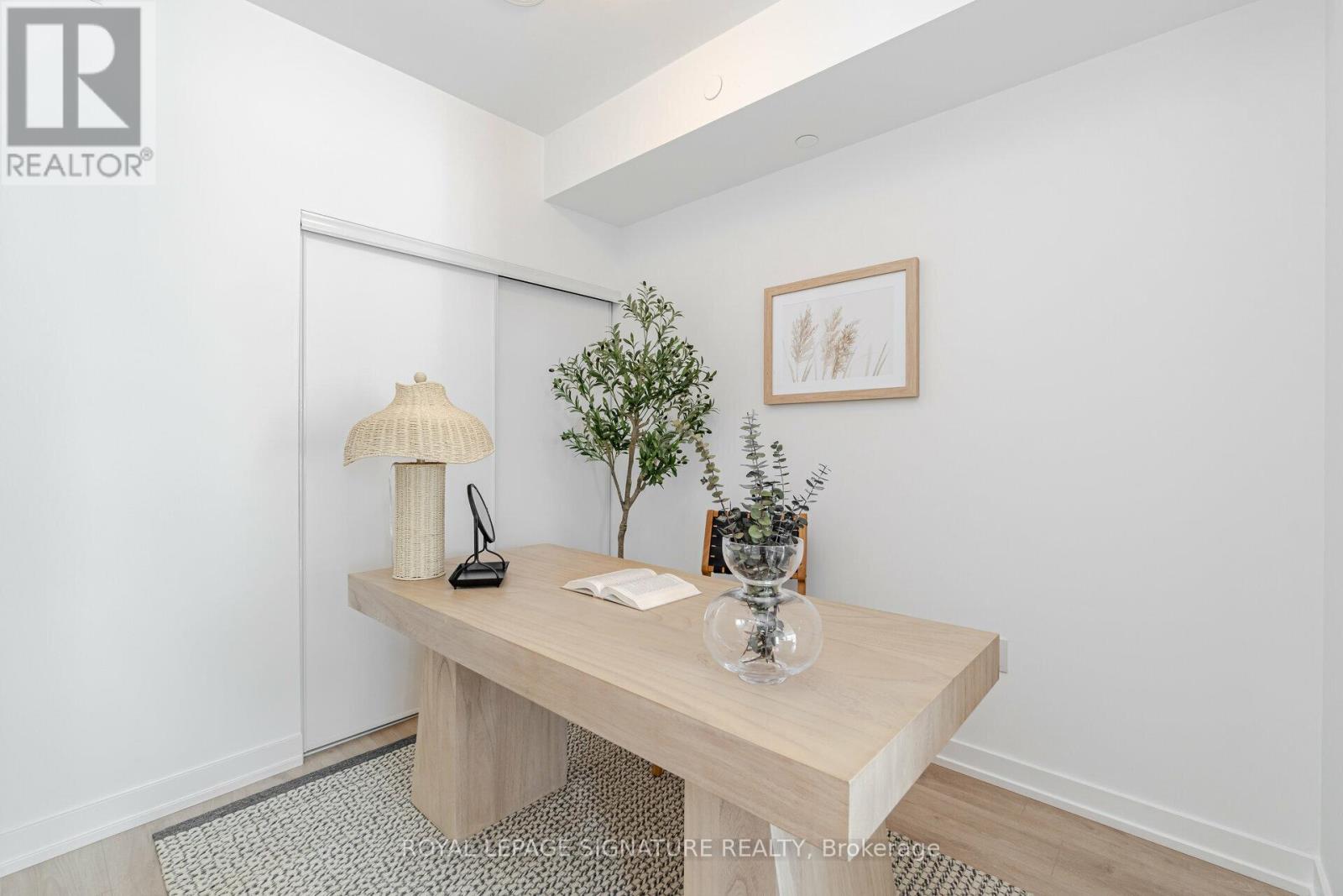 204 - 1195 The Queensway, Toronto, Ontario  M8Z 0H1 - Photo 3 - W12971644