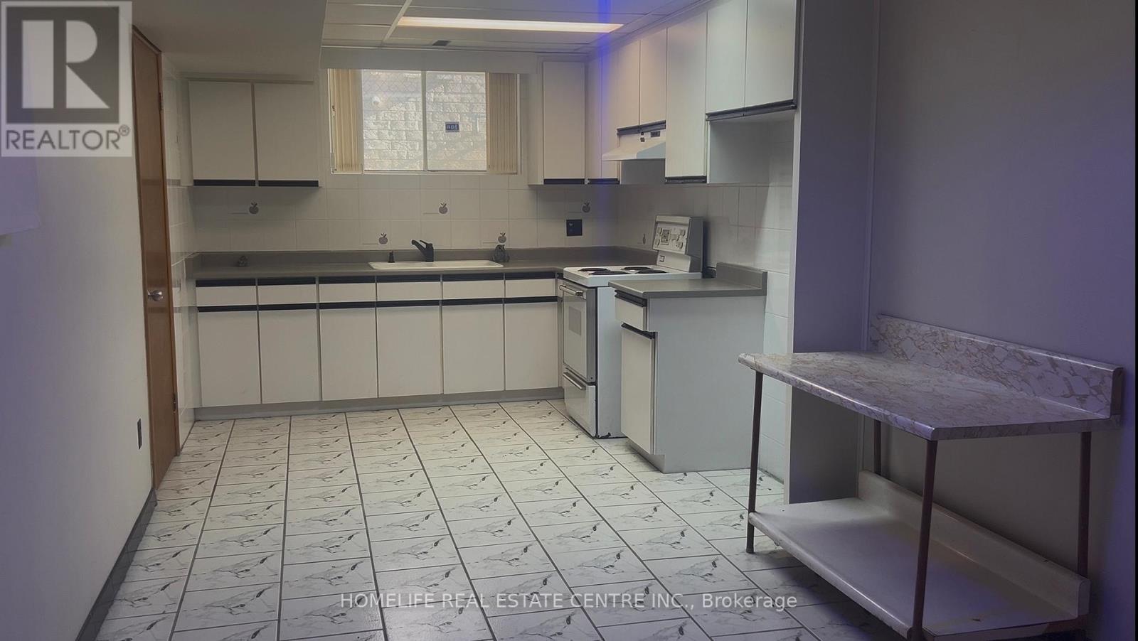 639 Royal York Road, Toronto, Ontario  M8Y 2S9 - Photo 12 - W12971650