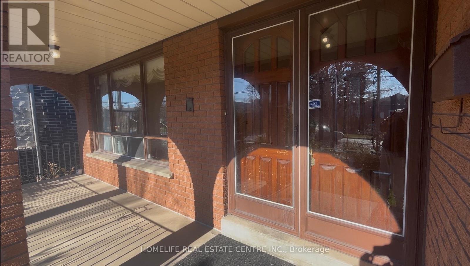 639 Royal York Road, Toronto, Ontario  M8Y 2S9 - Photo 5 - W12971650